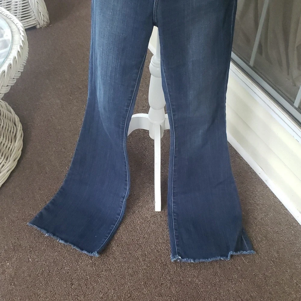 Articles of Society Faith Flare‎ Raw Hem Women's Blue Jeans